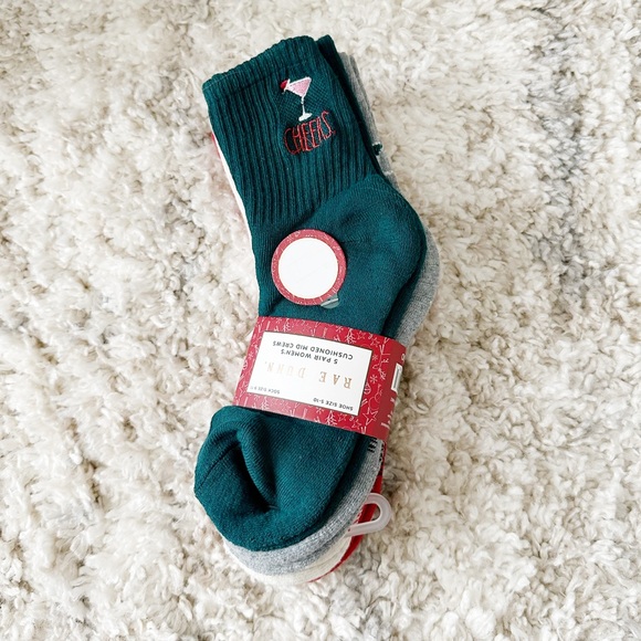 NEW Rae Dunn Mid Crew Christmas Socks - Picture 2 of 5